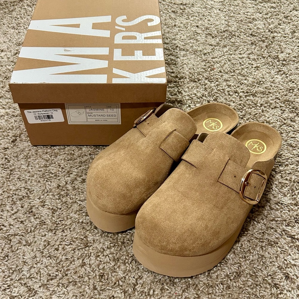 Platform Clogs, tan suede